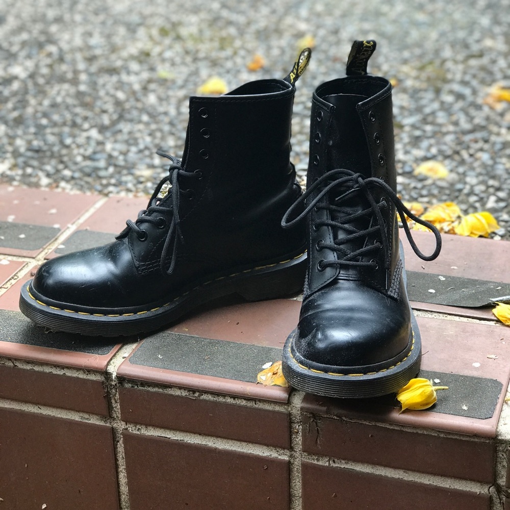 Like new Dr. Martens boots